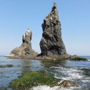 Логотип группы Кекуры Два брата